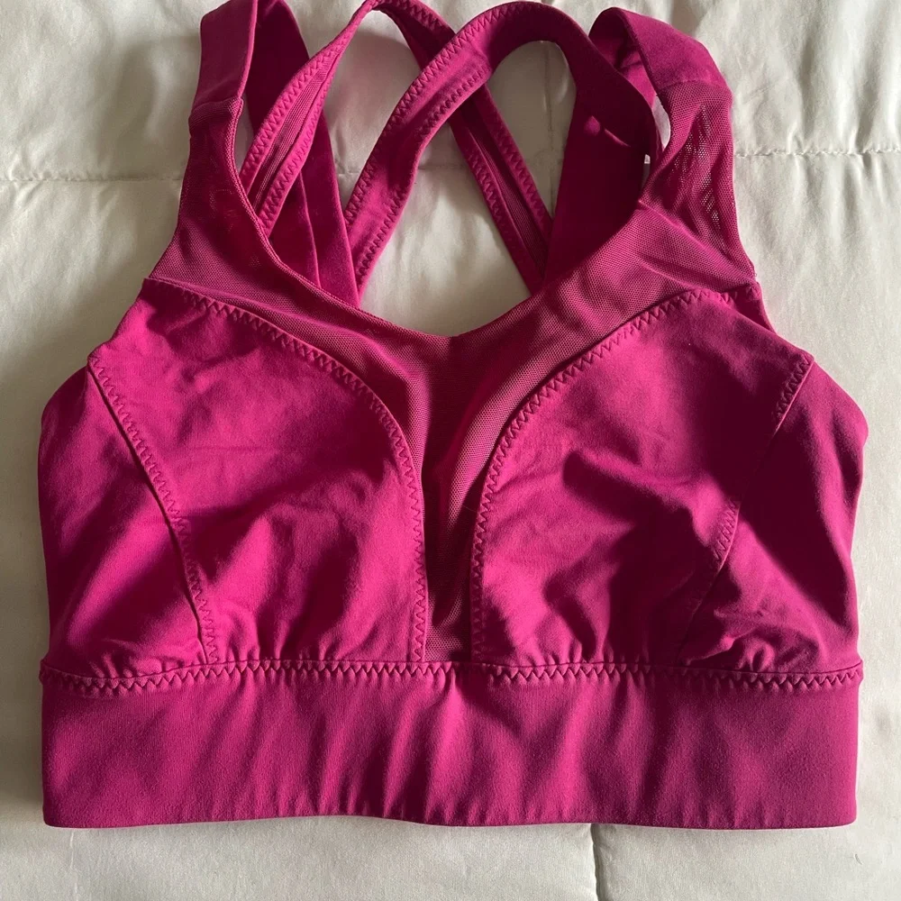 Fuchsia Sports Bra with Racerback Design and Full Coverage- Excellent condition - Picture 1 of 3
